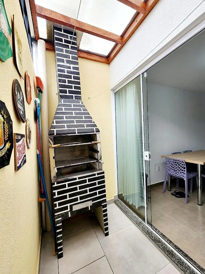 Completa Casa Apenas 700M Da Praia Itajuba  Дом отдыха Itajuba (Santa Catarina)
